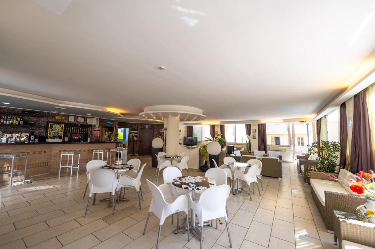 Di Matteo Hotel Roseto degli Abruzzi Kültér fotó