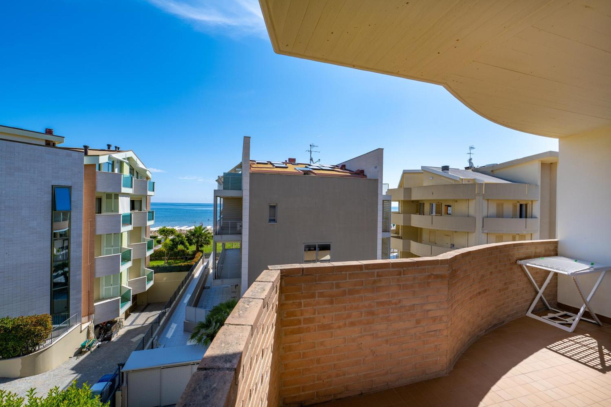 Di Matteo Hotel Roseto degli Abruzzi Kültér fotó